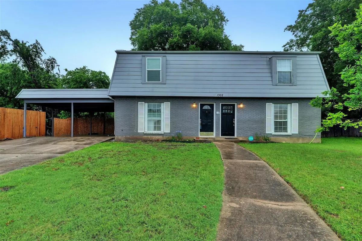 1302 E Saint Johns Ave #A, Austin, TX 78752
