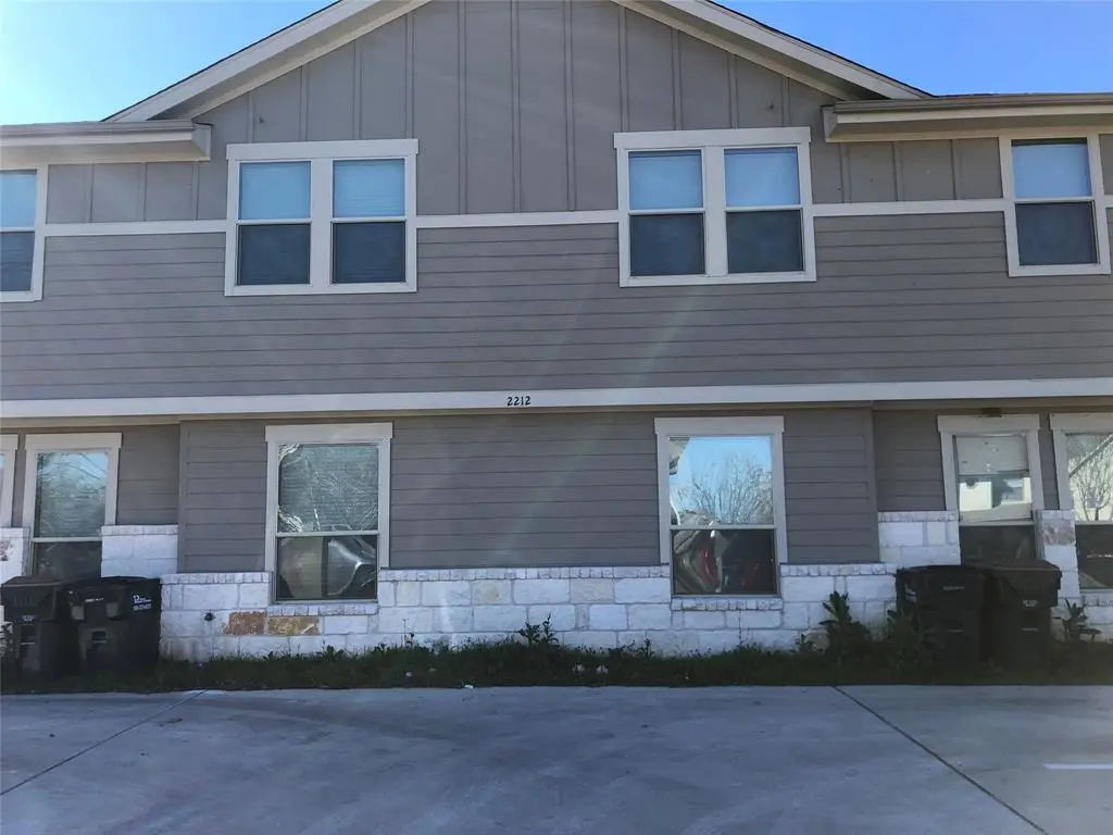 2212 Creekside LN #D, Georgetown, TX 78626