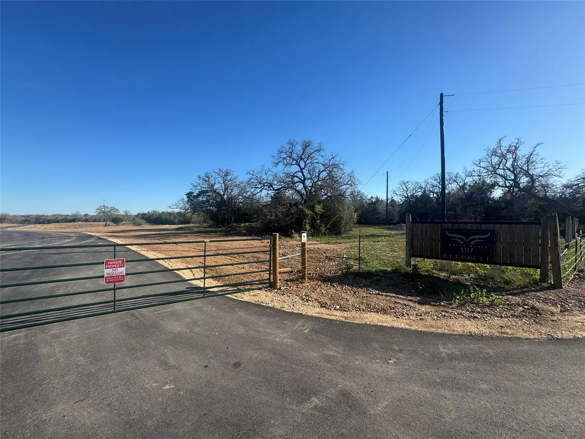 152 Canyon LOOP, Cedar Creek, TX 78612