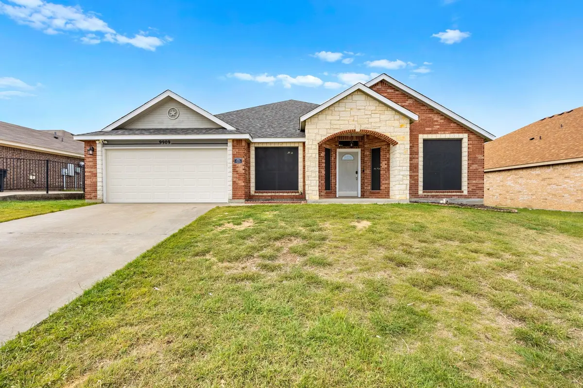 9909 Diana DR, Killeen, TX 76542