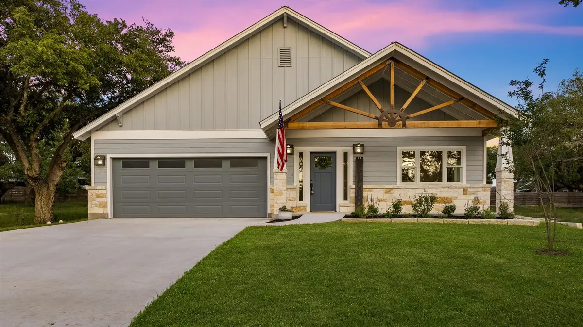 1312 Greenlawn Parkway, Blanco, TX 78606