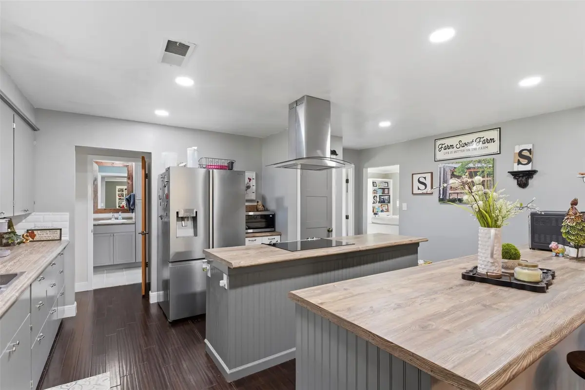 1115 County Road 2102, Lometa, TX 76853