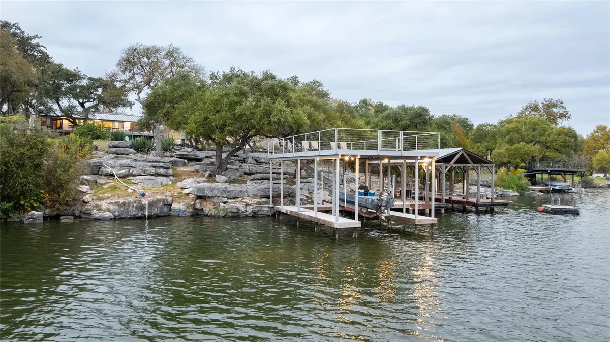 1204 Los Escondidos ST, Marble Falls, TX 78654