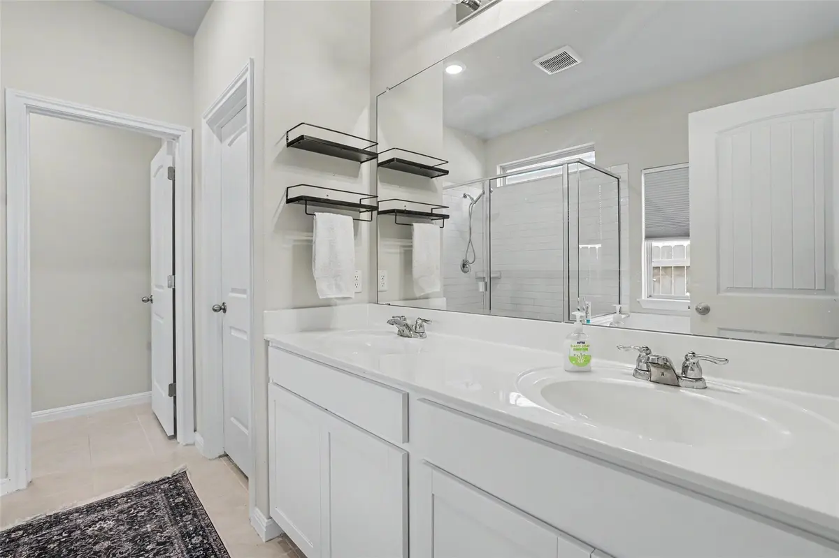 310 Running M ST, Georgetown, TX 78633