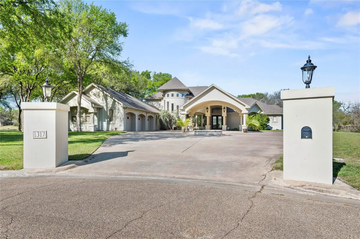 1317 Jack Nicklaus CIR, Salado, TX 76571