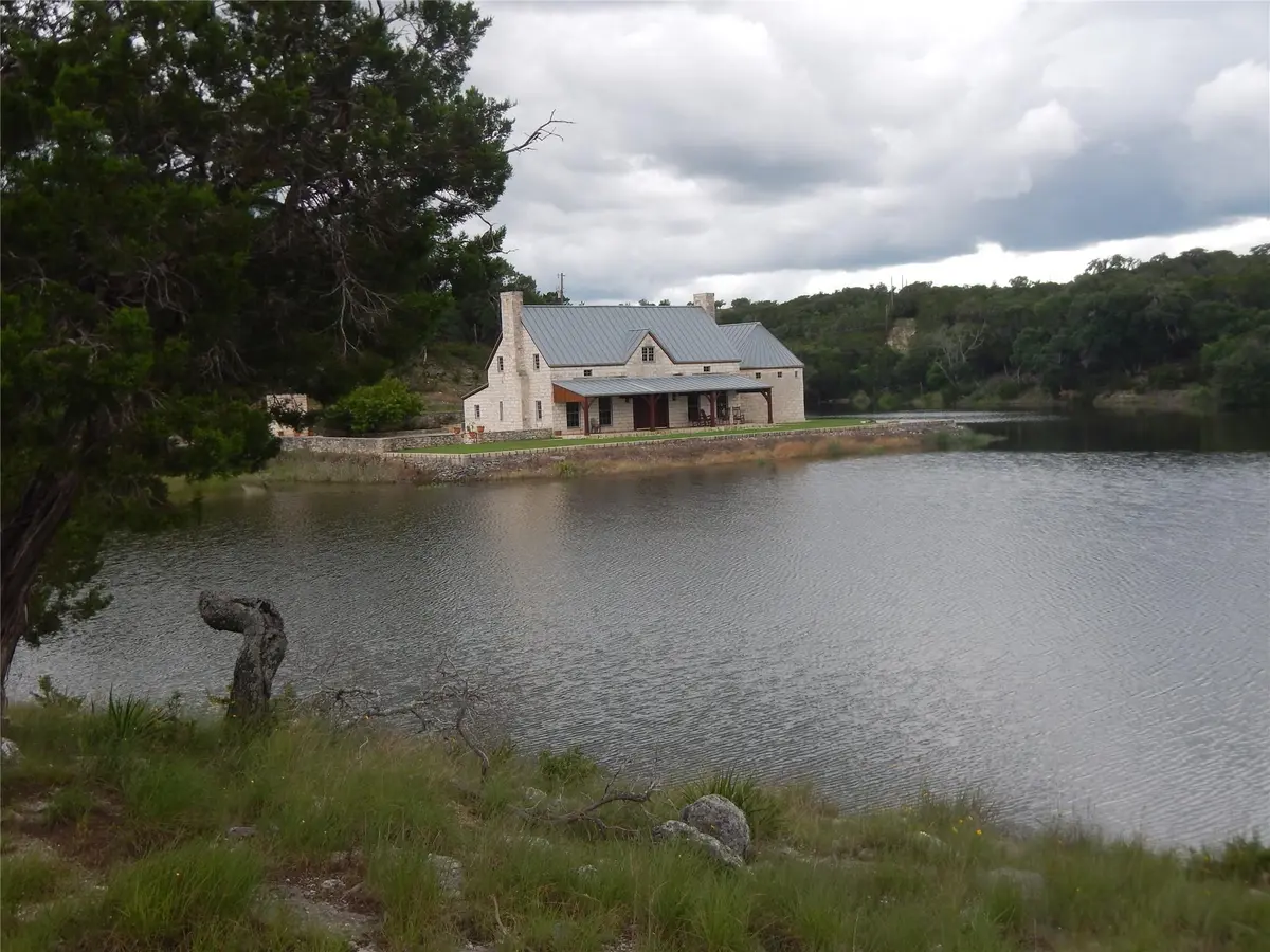 3777 Middle Creek RD, Blanco, TX 78606