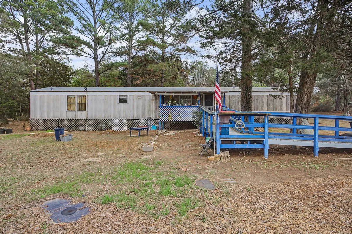105 S Austin DR, Paige, TX 78659