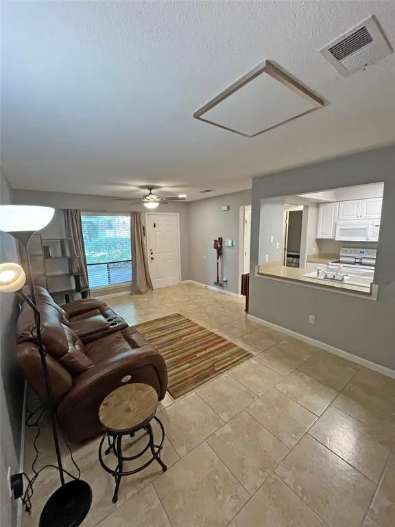 1705 Crossing PL #131, Austin, TX 78741