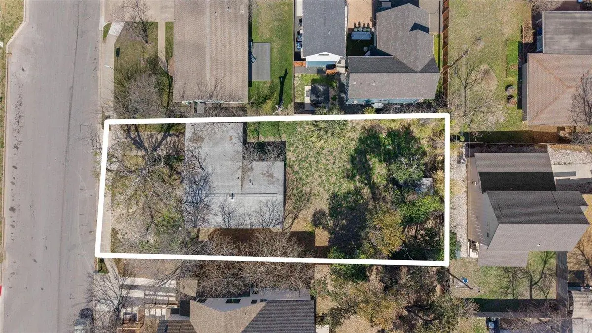 8017 Lazy LN, Austin, TX 78757