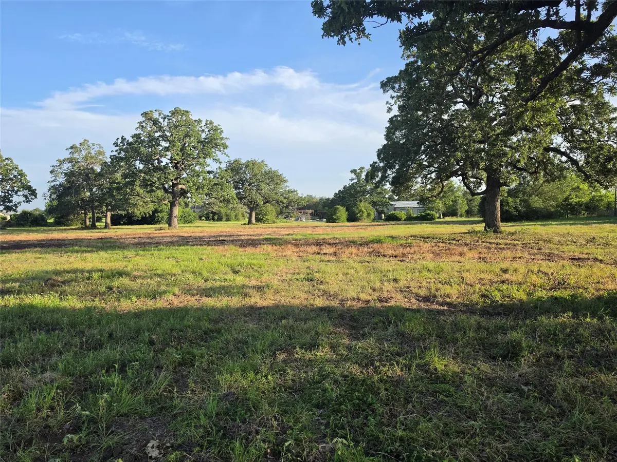 000 Brown RD, Mcdade, TX 78650