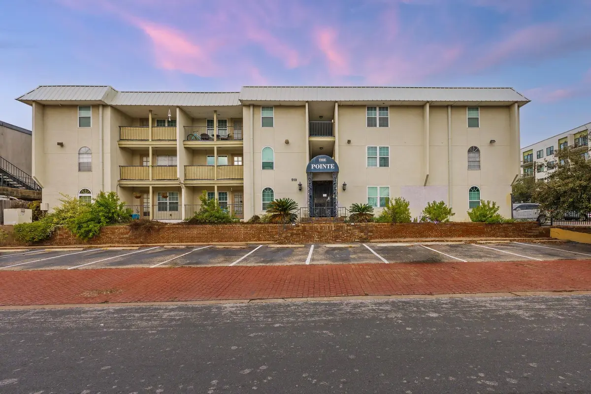 910 Duncan LN #50, Austin, TX 78705