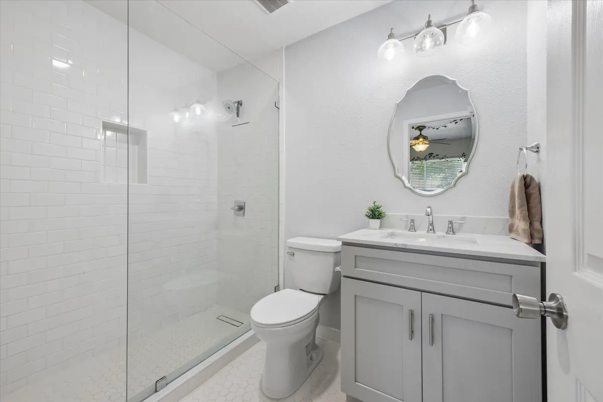 304 E 33rd ST #4, Austin, TX 78705