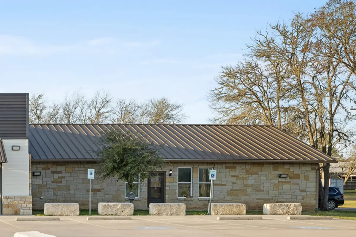1417 W State Highway 71 #E, La Grange, TX 78945