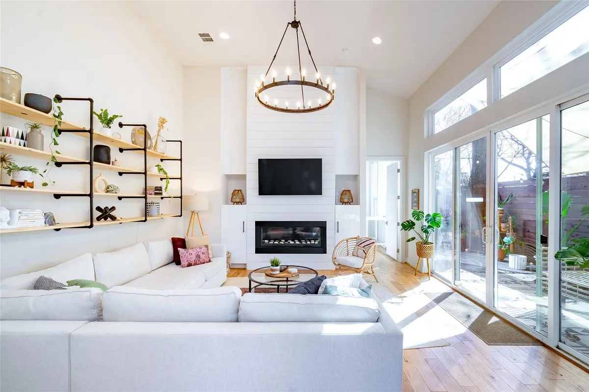 8307 Hathaway DR, Austin, TX 78757