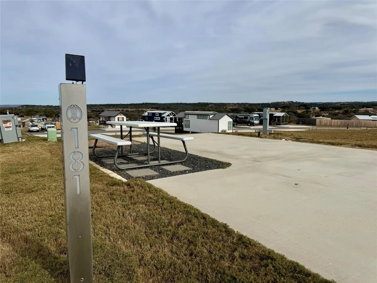 5386 Ranch Road 1376 RD #181, Fredericksburg, TX 78624