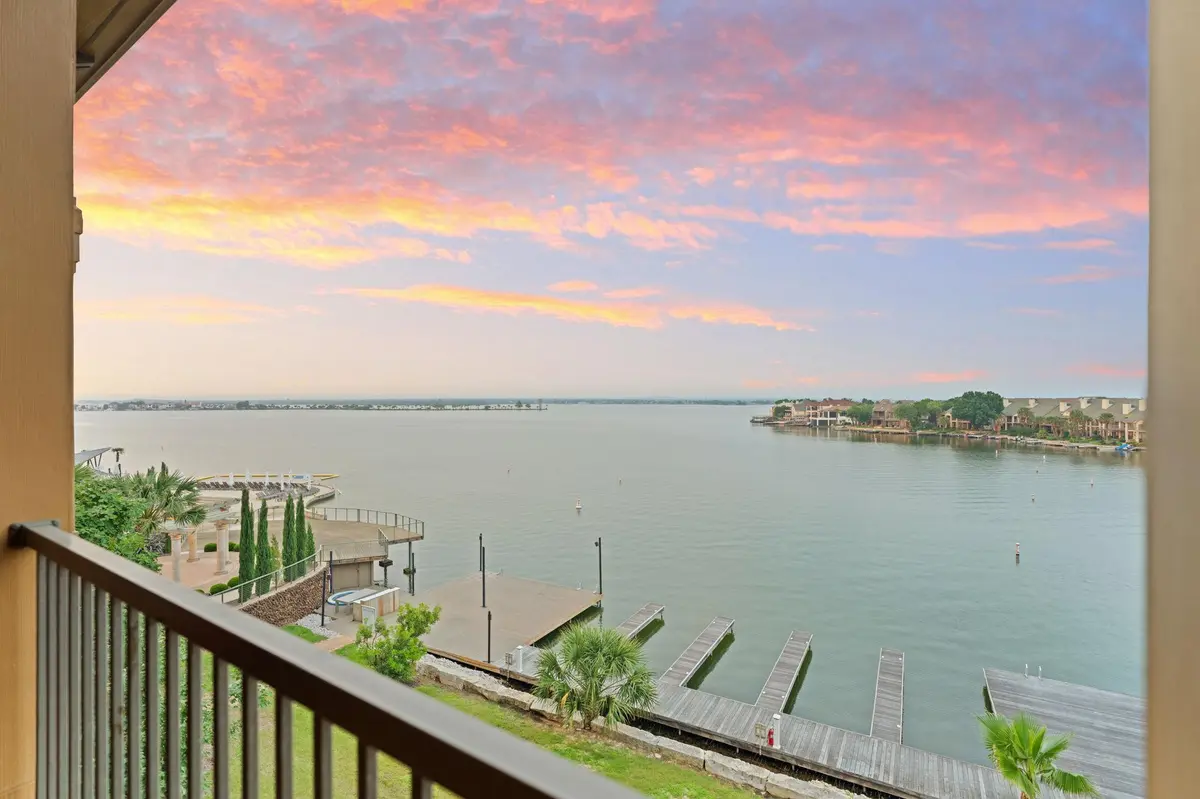 98 Island DR #34, Horseshoe Bay, TX 78657