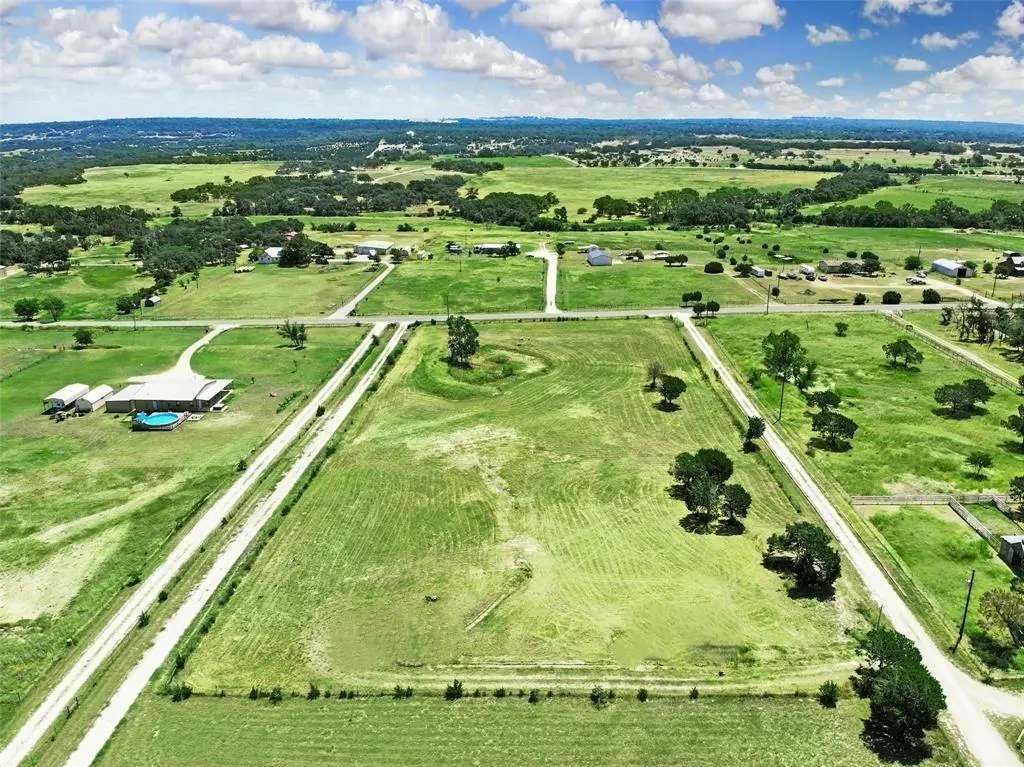 461 Ramms DR, Florence, TX 76527