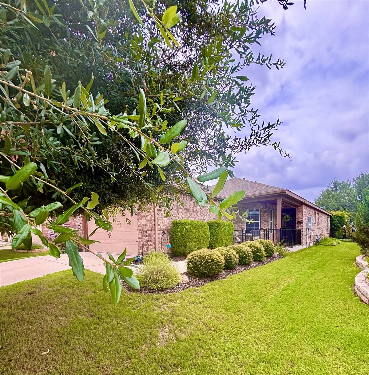 437 Holiday Creek Lane LN, Georgetown, TX 78633