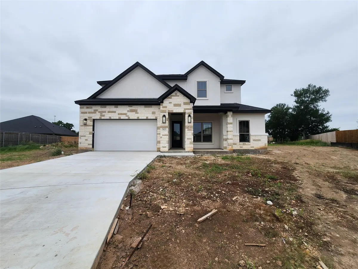 813 Golden Eagle CV, Salado, TX 76571