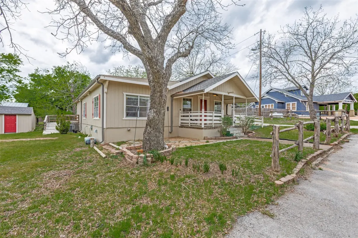 201 Church Hill LN, Liberty Hill, TX 78642