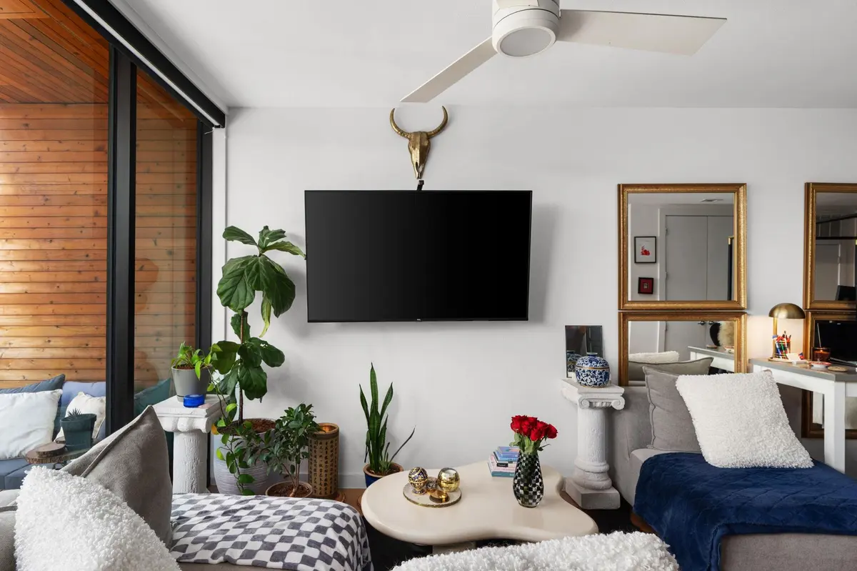 900 S 1st ST #320, Austin, TX 78704