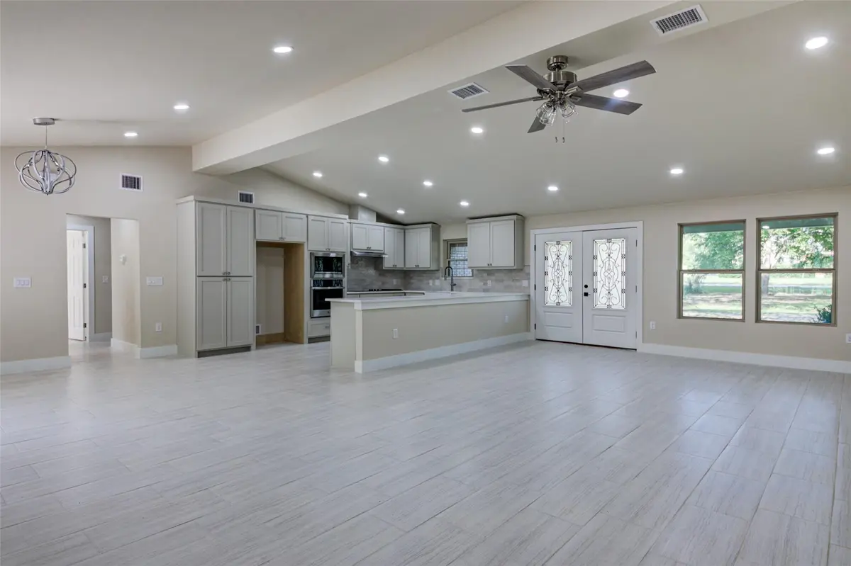 11811 Sleepy Hollow RD, Manchaca, TX 78652