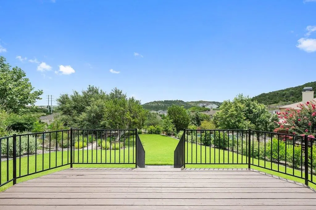 405 Baldovino SKWY, Lakeway, TX 78738