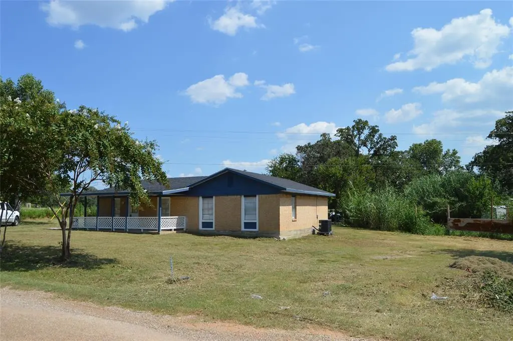 245 Flaming Oak DR, Bastrop, TX 78602