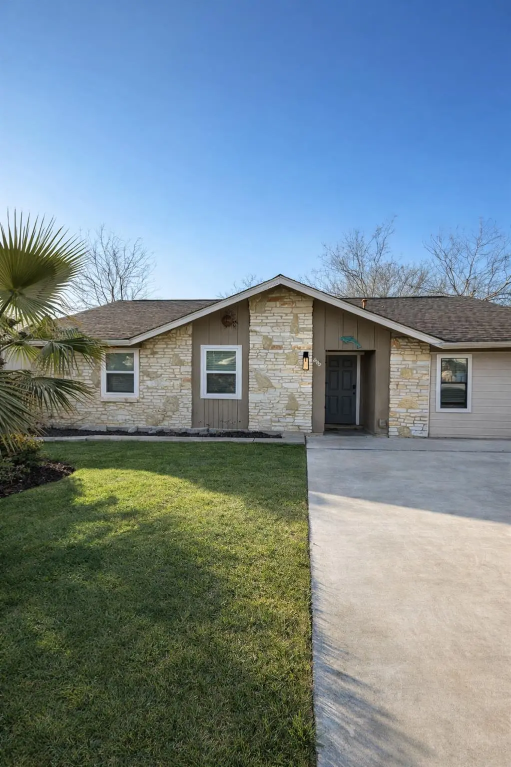 6902 Colony Park DR, Austin, TX 78724