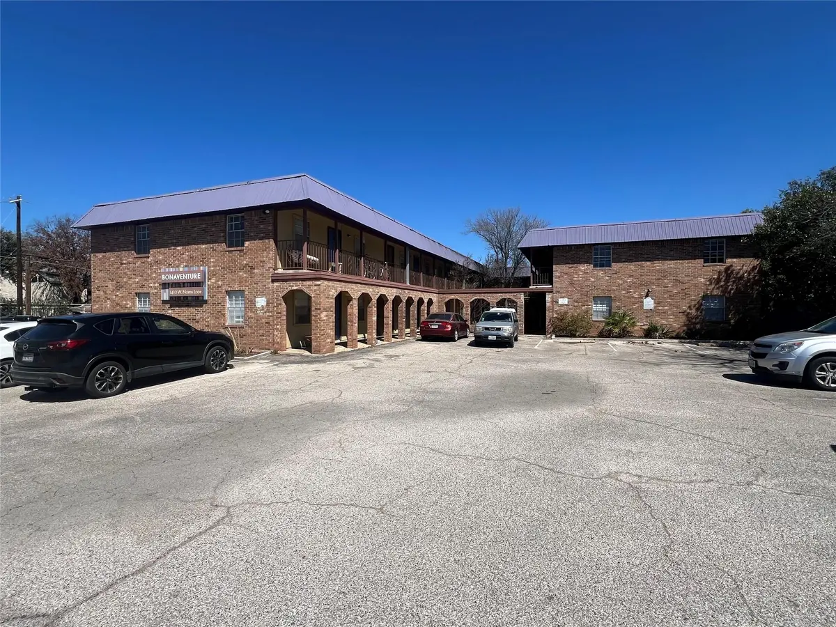 1410 W North Loop BLVD #102, Austin, TX 78756