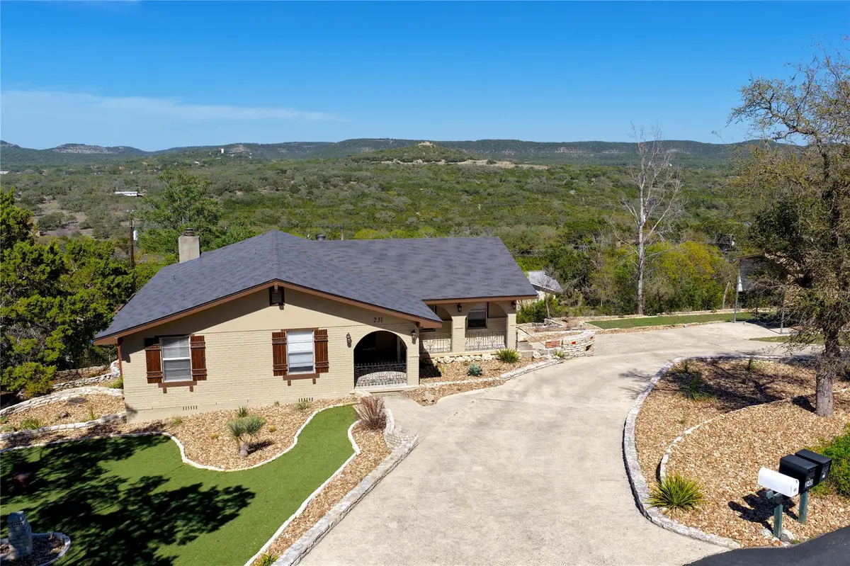 231 Vip DR, Canyon Lake, TX 78133