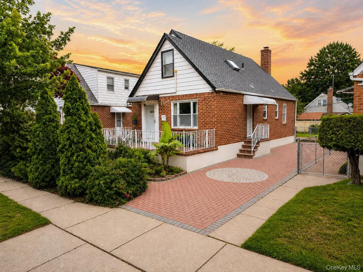 80-59 250th ST, Bellerose, NY 11426