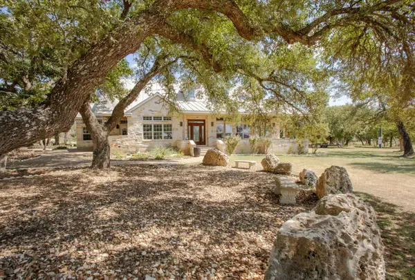 2010 County Road 233, Florence, TX 76527