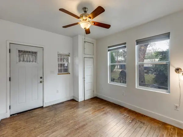 1903 E 10th ST, Austin, TX 78702