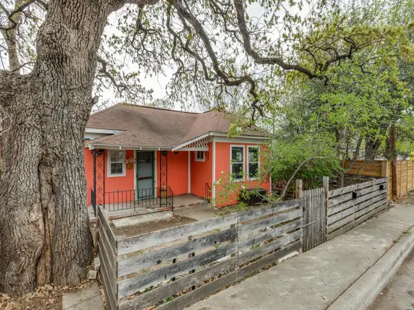 1903 E 10th ST,  Austin,  TX 78702