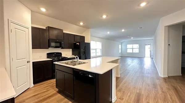 606 Arnage DR, Hutto, TX 78634