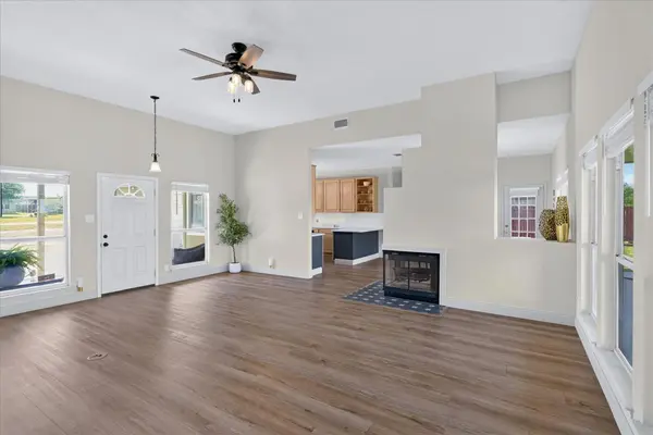 80 Family CIR, Hutto, TX 78634