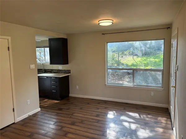 1514 Parker LN #111, Austin, TX 78741