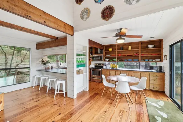 1002 Jousting PL, Austin, TX 78746