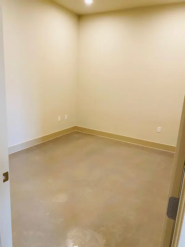 10824 E Crystal Falls PKWY #504, Leander, TX 78641