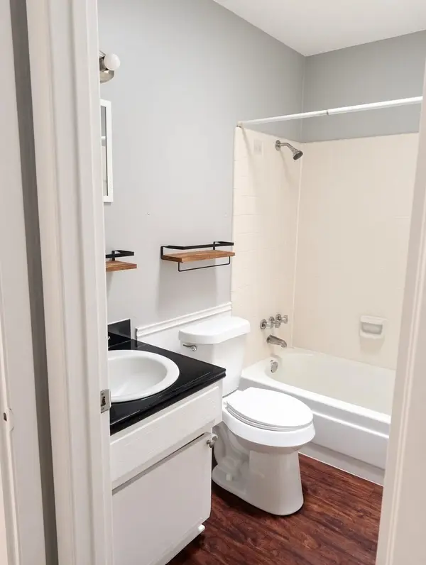 606 W 51st ST #104, Austin, TX 78751
