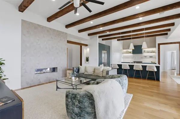 215 Mesa Vista DR, Leander, TX 78641