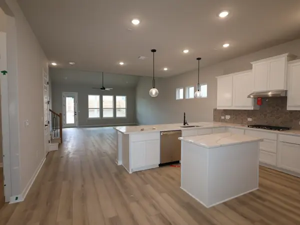 813 Purmela ST, Leander, TX 78641