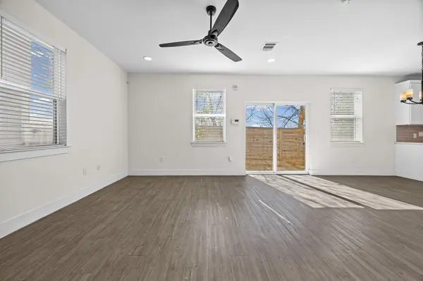 7312 E Ben White BLVD #10, Austin, TX 78741
