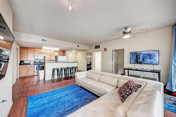 5117 N Lamar BLVD #304, Austin, TX 78751
