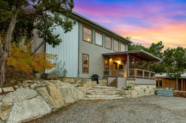10104 Vassar RD, Jonestown, TX 78645