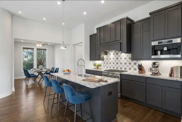12113 Beautybrush DR, Austin, TX 78738