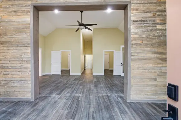 17621 Stacey LN, Lago Vista, TX 78645