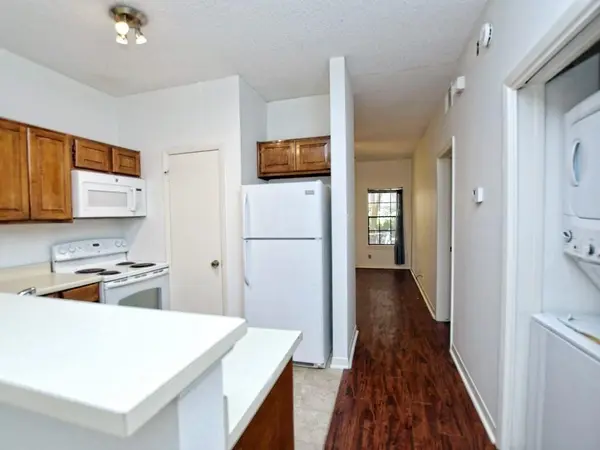 2216 San Gabriel ST #105, Austin, TX 78705