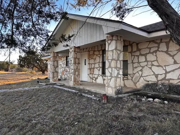 810 KC 271, Junction, TX 76849